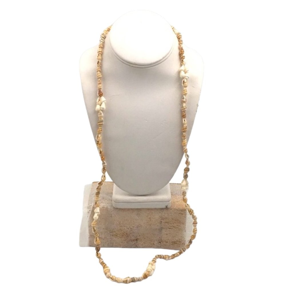 Handmade 🐚 Natural Shell Necklace - Picture 3 of 3